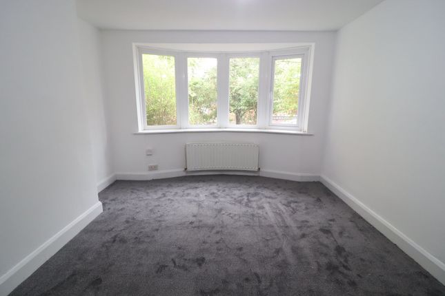 72 Shear Brow, Blackburn photo 4