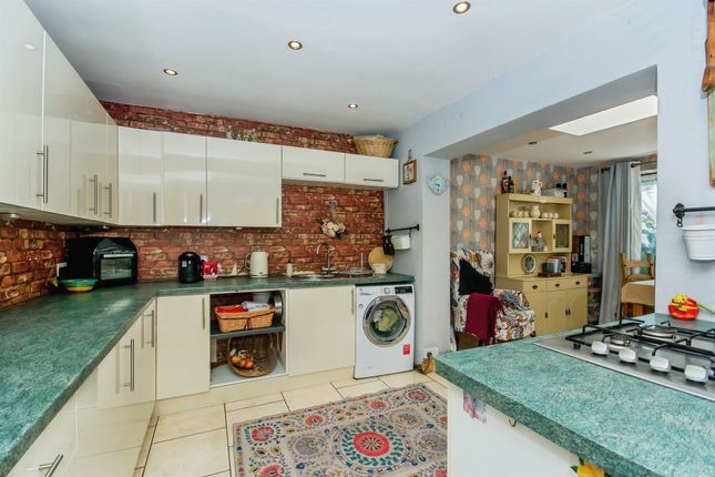 42, Woodside, Boston photo 2