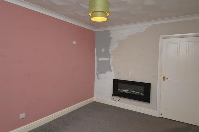 31 Clareston Court, Station Road, Tenby photo 3