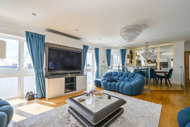 Thumbnail Flat to rent in Cape Henry Court, Canary Wharf, London