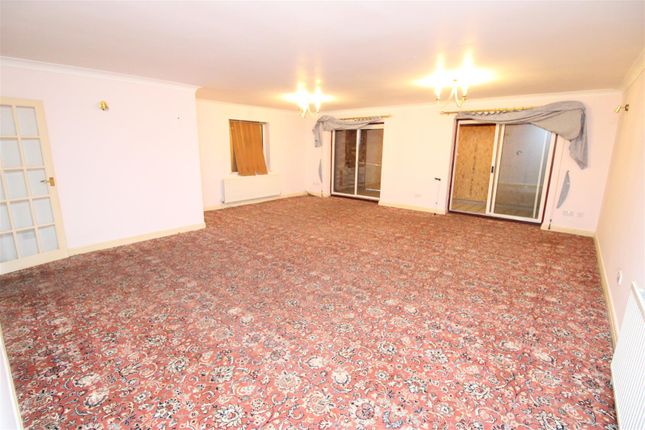 Shangri-La, Harcourt Place, Tredegar photo 4