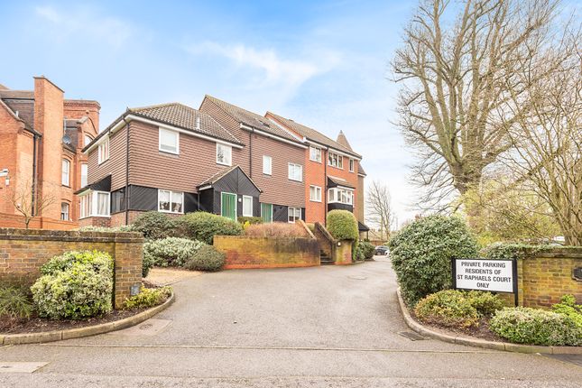 Thumbnail Flat to rent in St Raphaels Court, Avenue Road, St Albans, Herts