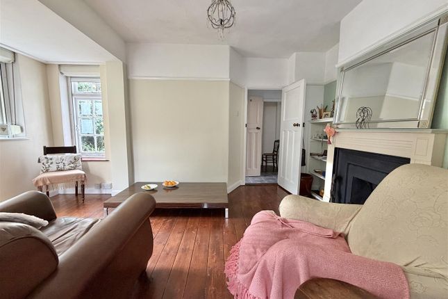 5, Sladburys Lane, Holland-On-Sea photo 4