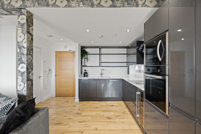 Flat Flat 64, Tate House 5-7, New York Road, Leeds photo 4