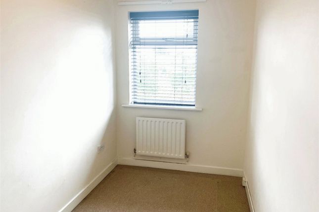 Detached house to rent in Axminster Close, Nuneaton, Warwickshire