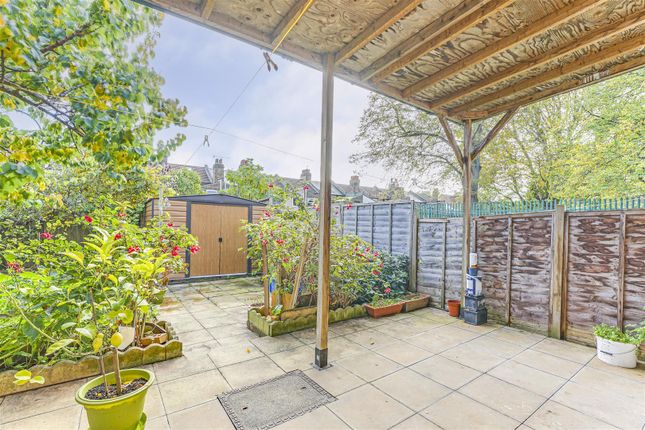 16, Sebastopol Road, Edmonton photo 4