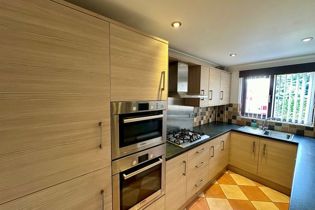 43, Macpherson Robertson Way, BURY ST. EDMUNDS photo 2