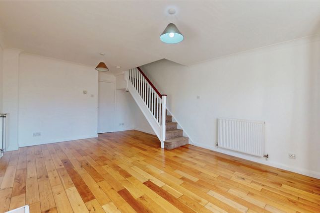 Tollgate Drive, Hayes photo 4