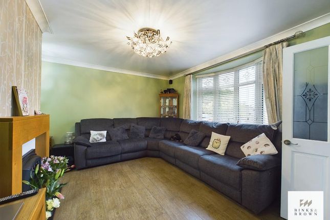 End terrace house for sale in Foyle Drive, South Ockendon, Esssex