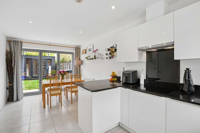 45 Wellington Road, Bicester photo 3