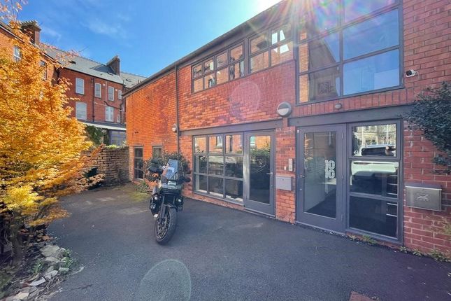 Thumbnail Property to rent in Penarth