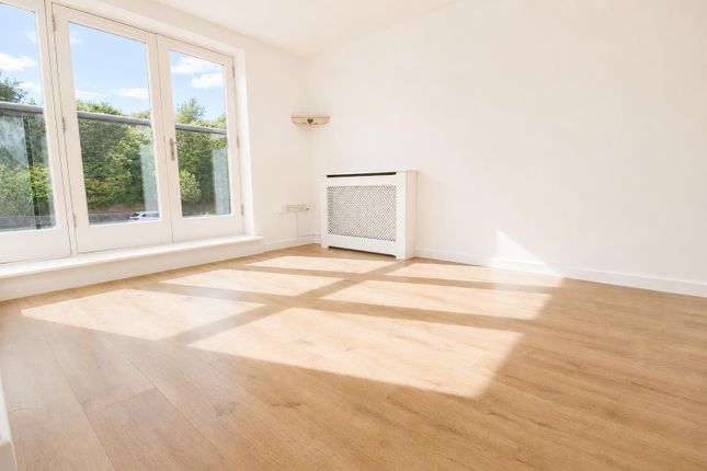 Flat 12, Gadebury Heights, Bury Road, Hemel Hempstead photo 4