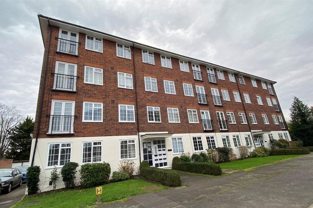 Thumbnail Flat for sale in St. Peters Way, London