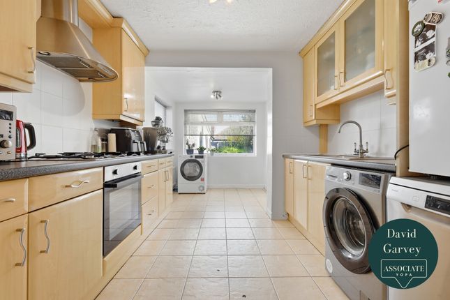 20, Cornhill Avenue, Hockley photo 4