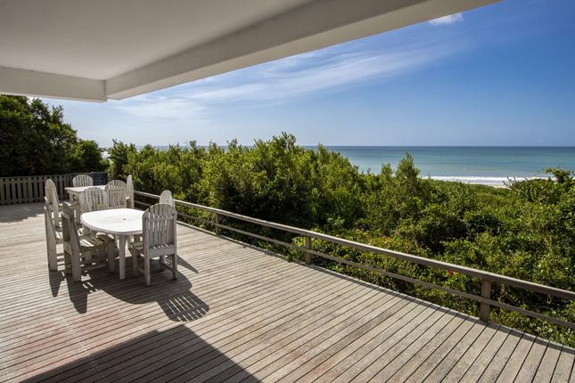 Detached house for sale in Hengel Avenue, Paradise Beach, Eastern Cape, South Africa