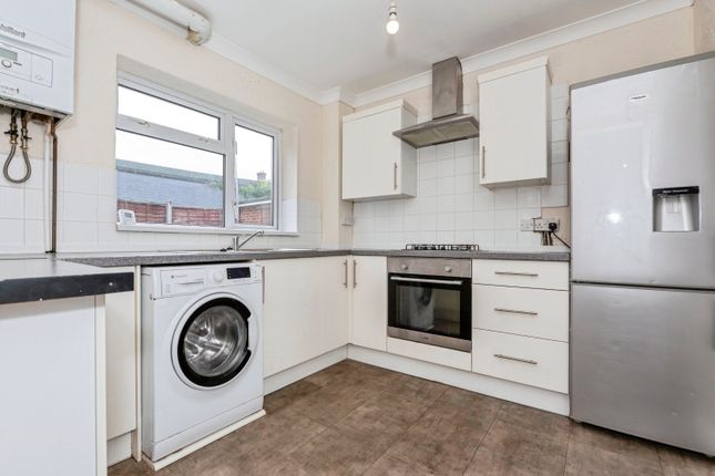10, Stonewood, Dartford photo 4