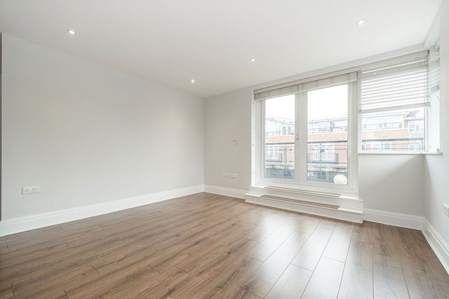Flat 46, Falmouth House, Royal Quarter, Kingston Upon Thames photo 4