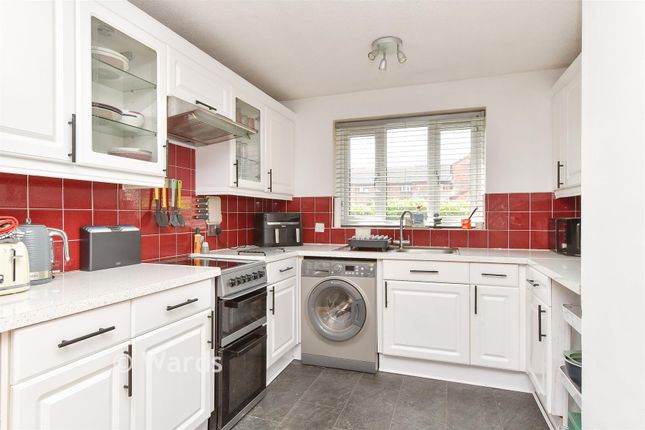 1-bed flat on 31, Woodfall Drive, Dartford, £180,000
