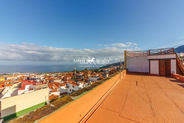 Villa for sale in La Orotava, Santa Cruz Tenerife, Spain