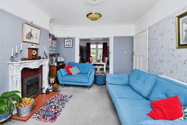 251, Ham Drive, Plymouth photo 4