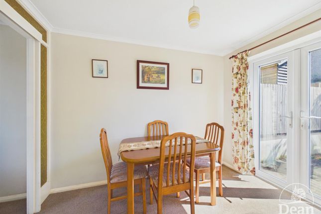 1, Hudson Lane, Cinderford photo 4