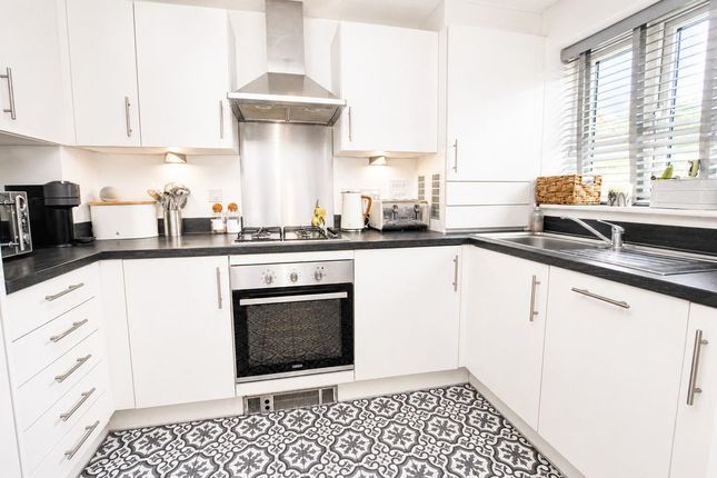 32, Gates Drive, Maidstone photo 4