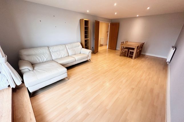 Thumbnail Flat to rent in Jamestown Way, London