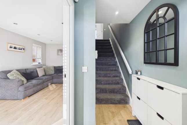 29, Clippens Drive, Edinburgh photo 2