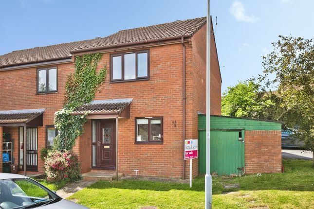 33, Orchard Rise, Crewkerne photo 2