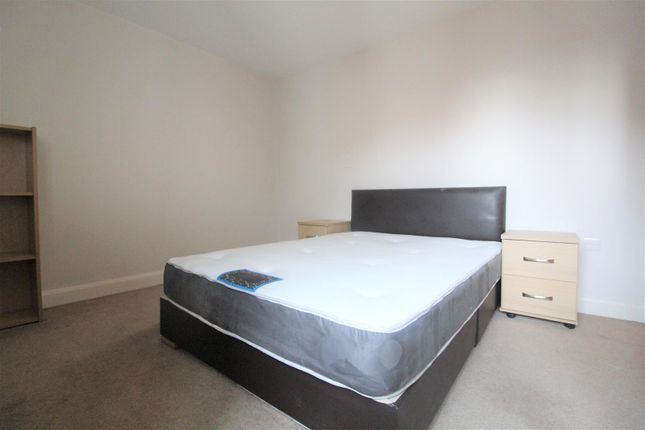 117 Westgate, Wakefield photo 4