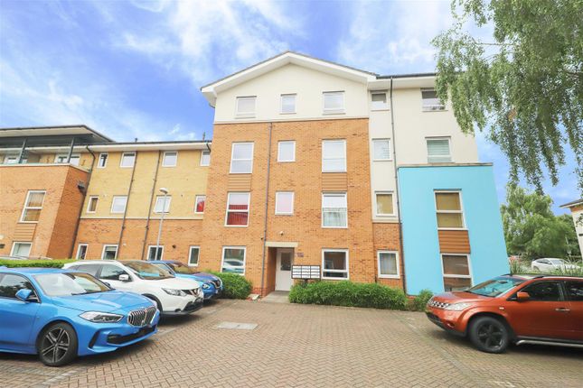 Thumbnail Flat for sale in Admiralty Close, West Drayton