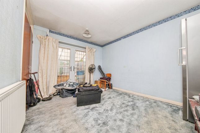 14, Wellside, Colchester photo 4