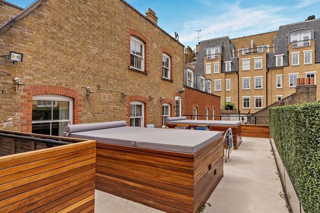 9, Grosvenor Hill, London photo 3