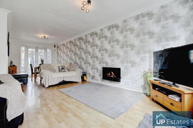 28, Billesden Close, Coventry photo 2