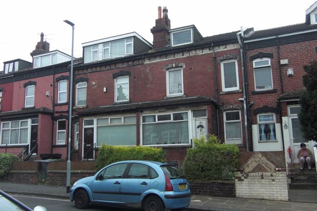 Thumbnail Terraced house for sale in Strathmore Avenue, Leeds