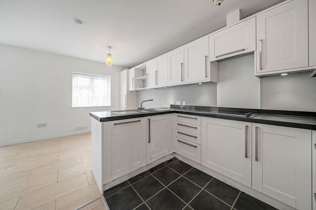 25, Meadow Road, Ashford photo 3