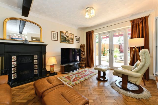 1, Abbey View Road, Swindon photo 4