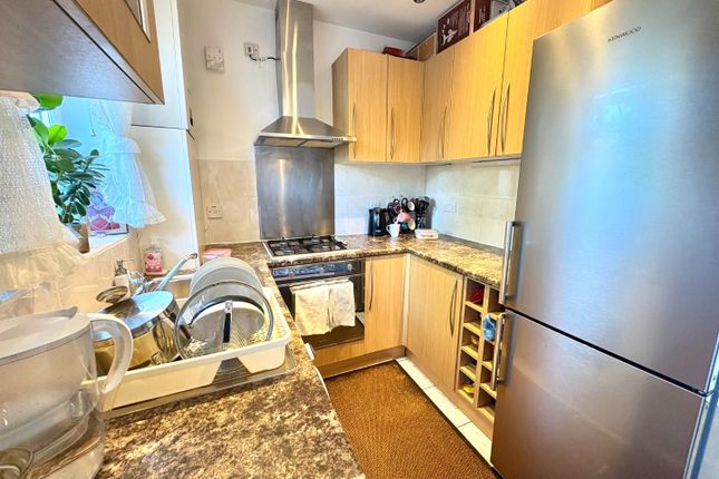26, Botwell Lane, Hayes photo 5