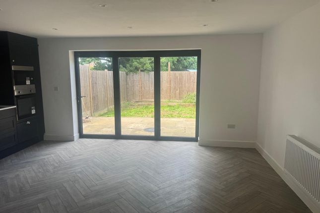 4 Guerin Mews, Fawkham Road, West Kingsdown photo 5