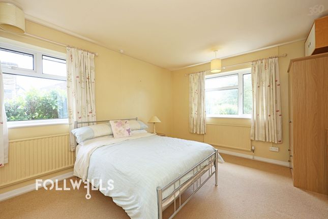 Tenby Heatherlands Close, Stoke-On-Trent photo 4