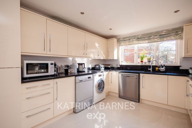16, Crofters Walk, Braintree photo 4