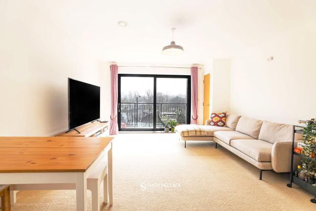 Thumbnail Flat for sale in Forty Avenue, Wembley