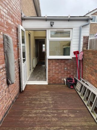 Detached house to rent in Norfolk Crescent, Stockingford Nuneaton