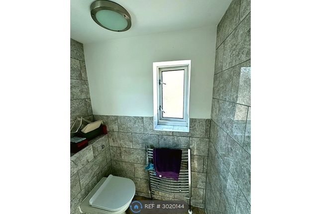 Waterslade Green, Luton photo 2