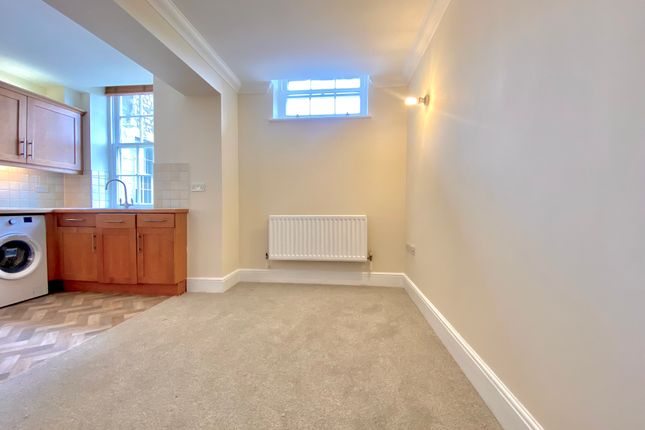 Flat to rent in St. Andrews Park, Tarragon Road, Maidstone