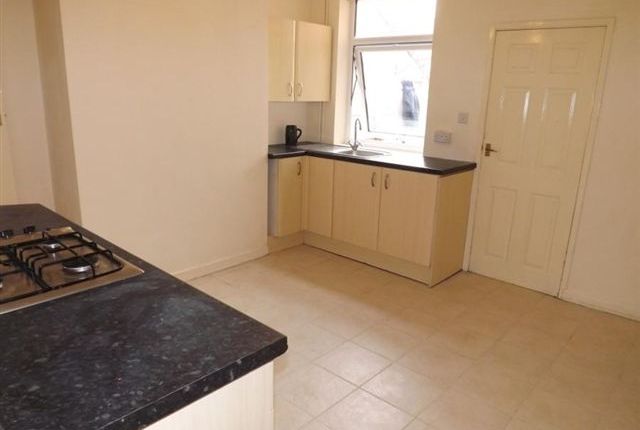 8, Sutton-in-Ashfield photo 2