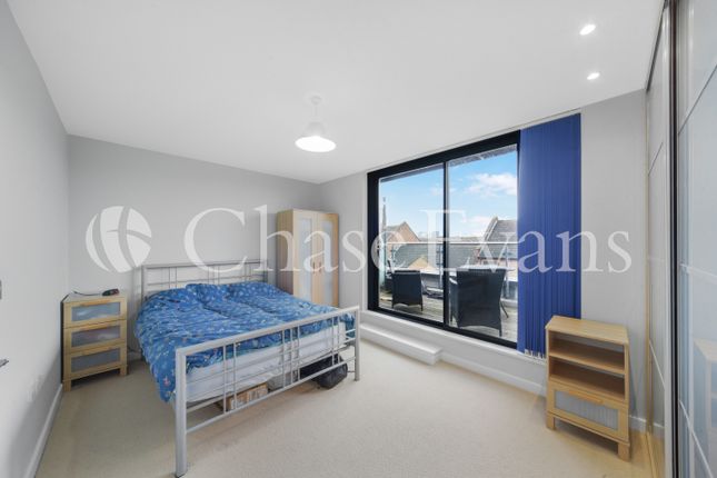 Flat for sale in Equinox Building, Douglas Path, Isle Of Dogs