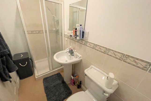 Room to rent in Rm 2, The Forge, Rushden