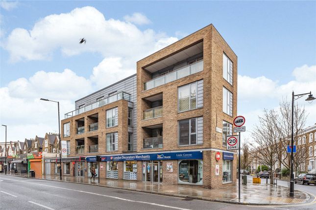 Thumbnail Flat for sale in Northchurch Road, London
