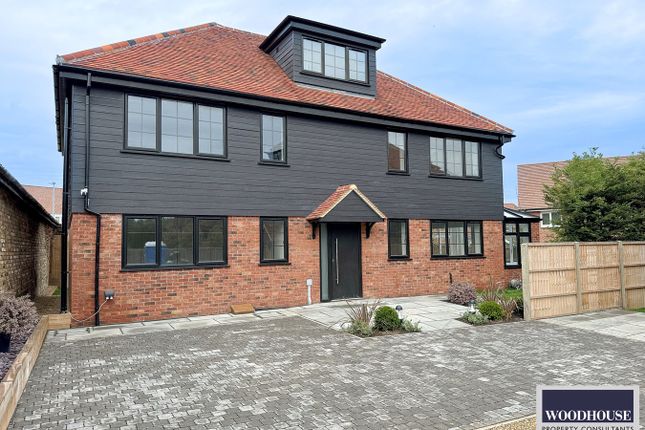 Thumbnail Detached house for sale in Goffs Lane, Goffs Oak, Waltham Cross